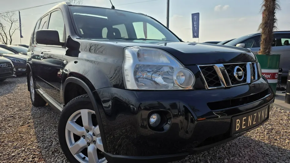 NISSAN X-Trail -