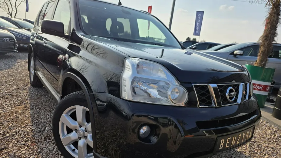 NISSAN X-Trail -