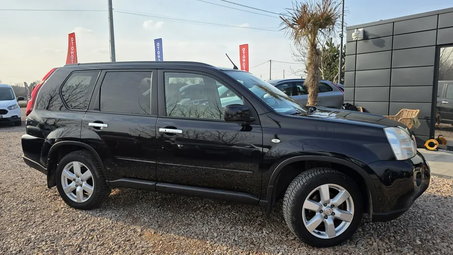 NISSAN X-Trail -