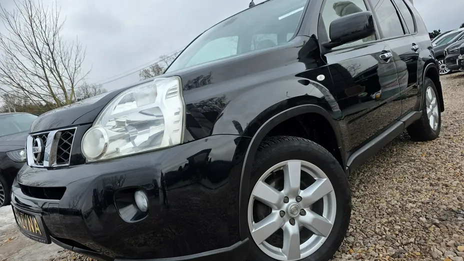 NISSAN X-Trail -