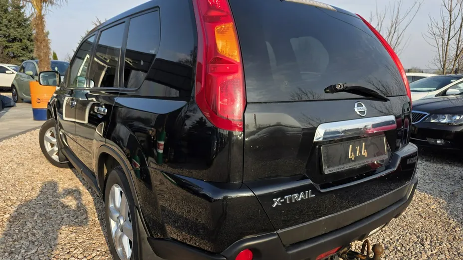 NISSAN X-Trail -