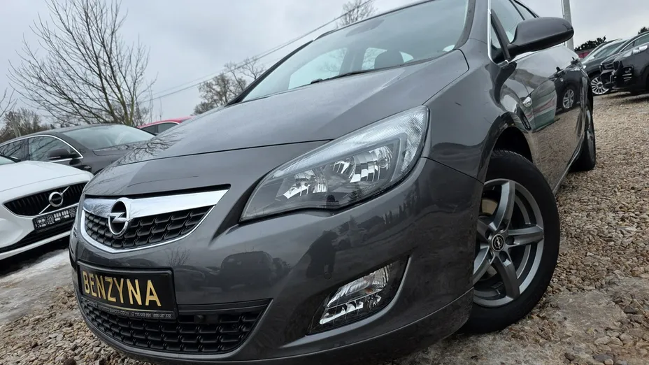 OPEL Astra -