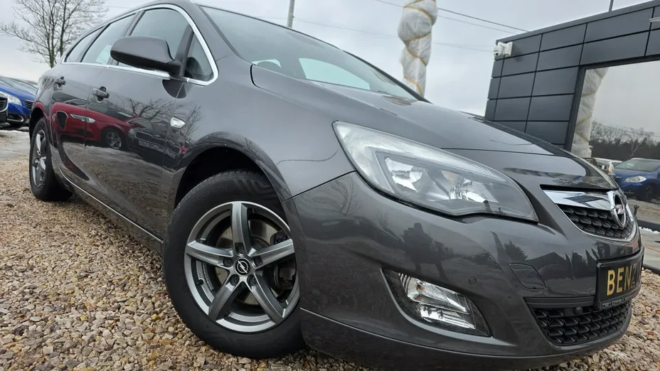 OPEL Astra -