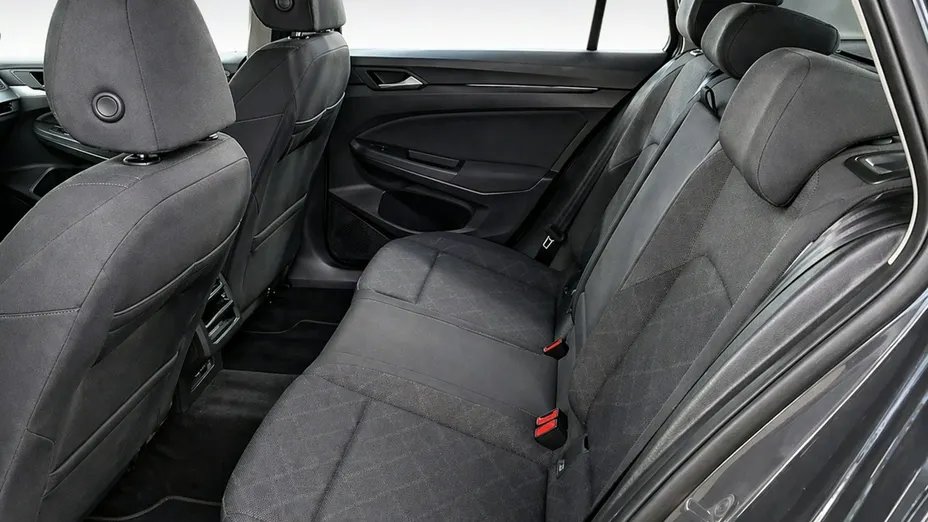 VOLKSWAGEN Golf -
