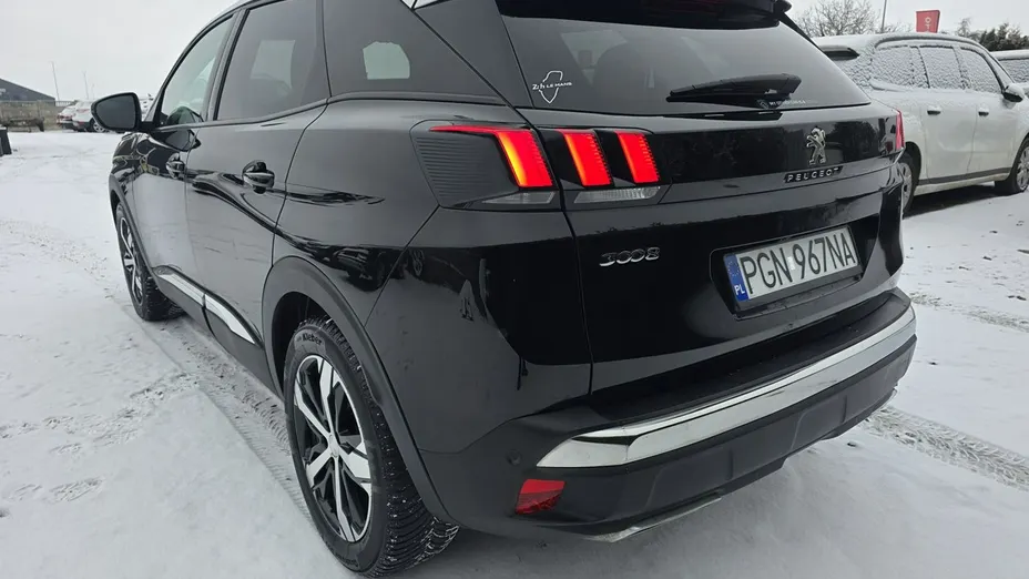 PEUGEOT 3008 -