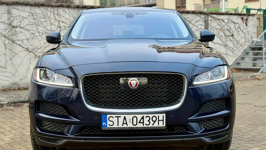 JAGUAR F-Pace -