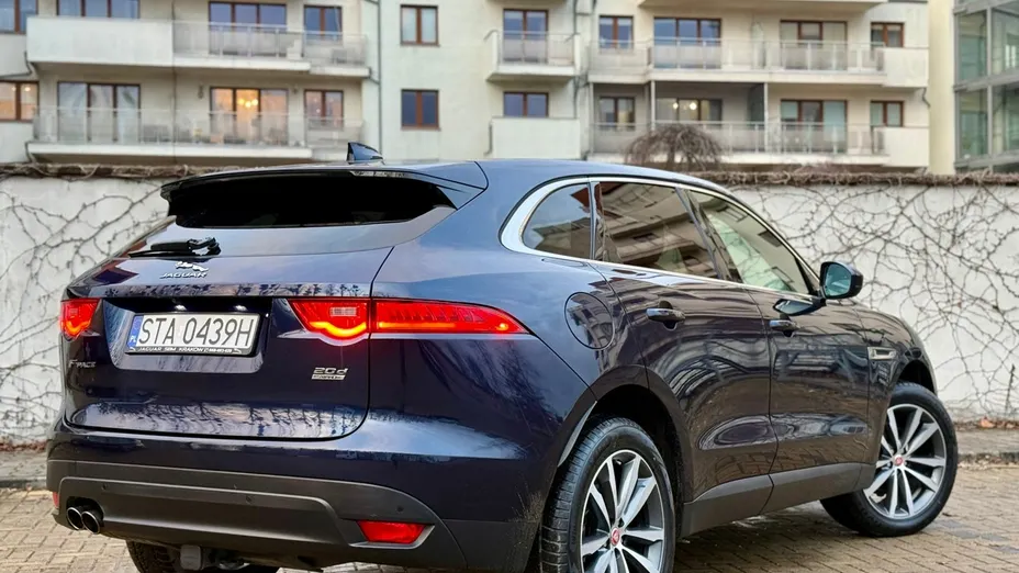 JAGUAR F-Pace -