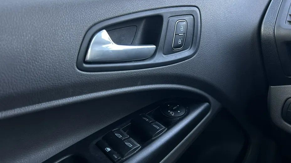 FORD Tourneo Connect -