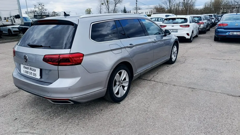 VOLKSWAGEN Passat -