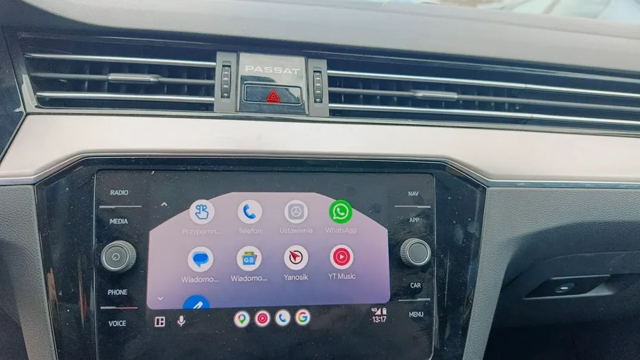 VOLKSWAGEN Passat -