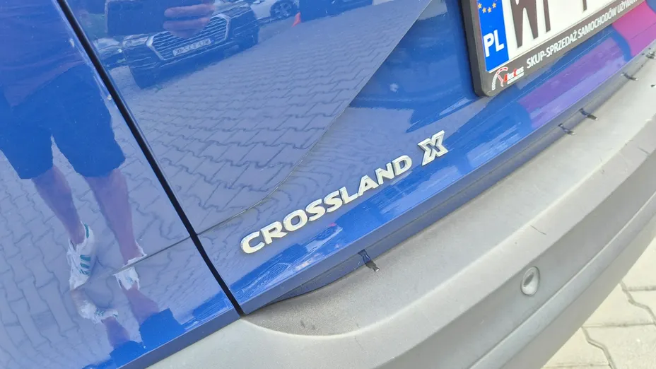 OPEL Crossland X -