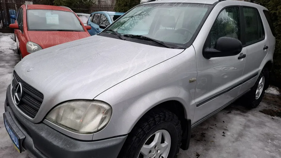 MERCEDES-BENZ ML -