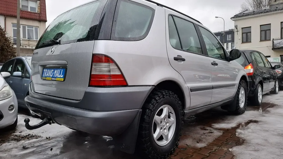 MERCEDES-BENZ ML -