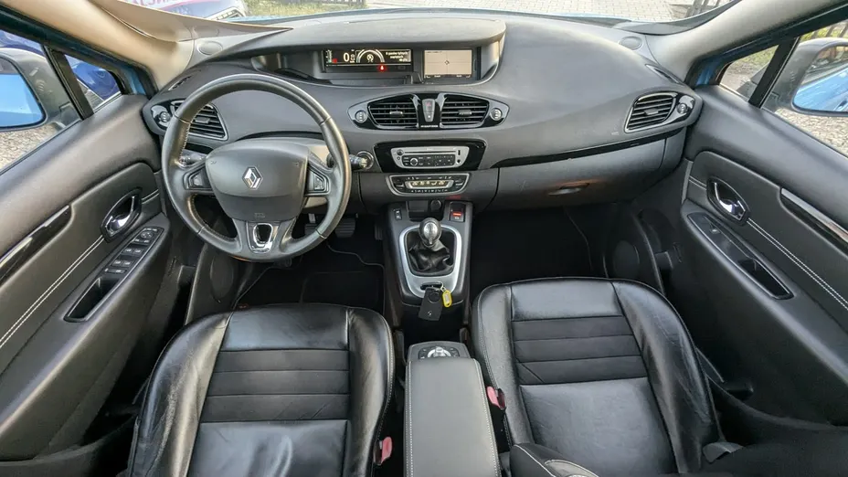 RENAULT Scenic -