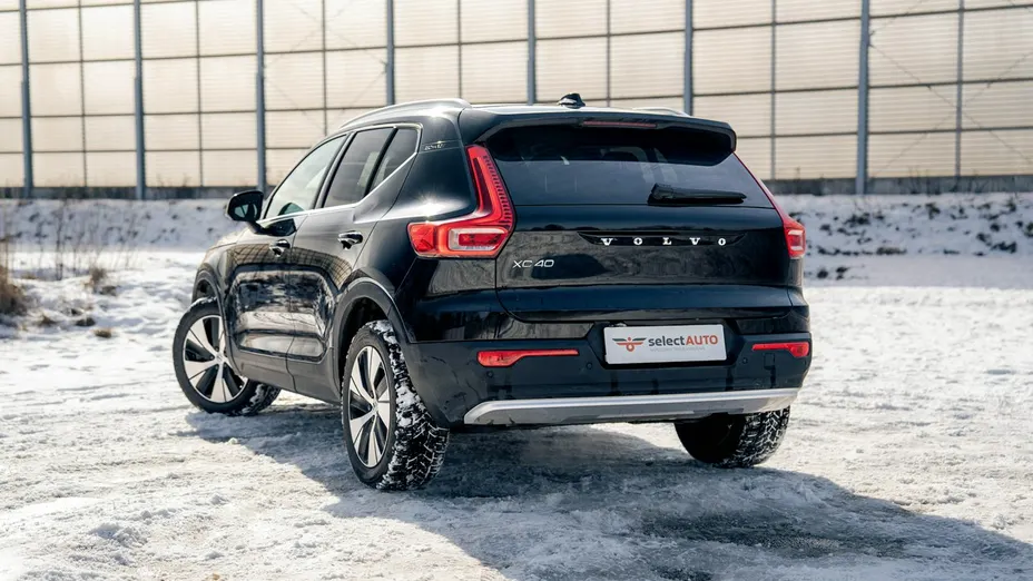 VOLVO XC40 -