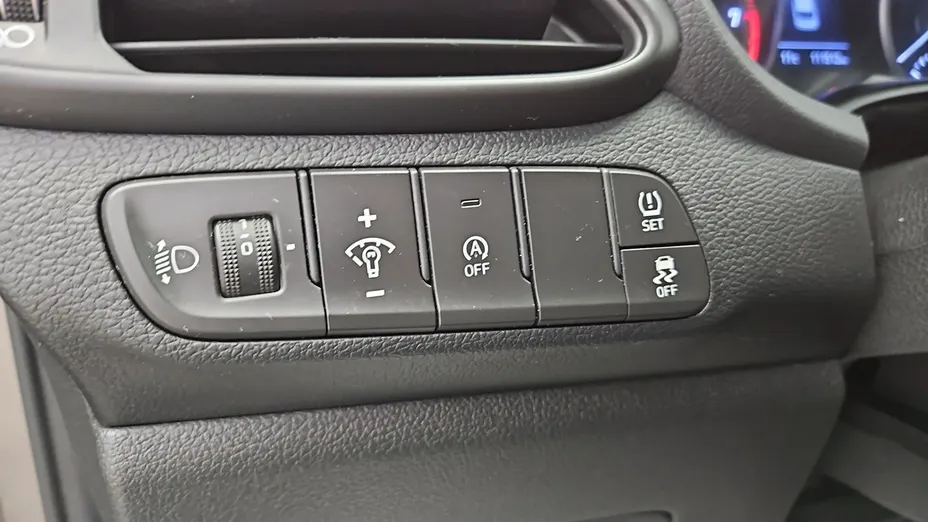HYUNDAI i30 -