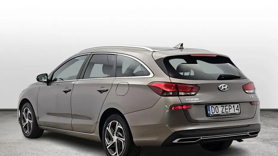 HYUNDAI i30 -