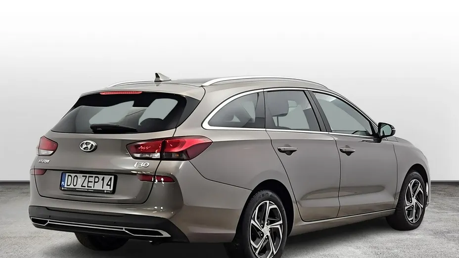 HYUNDAI i30 -