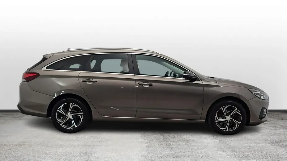 HYUNDAI i30 -