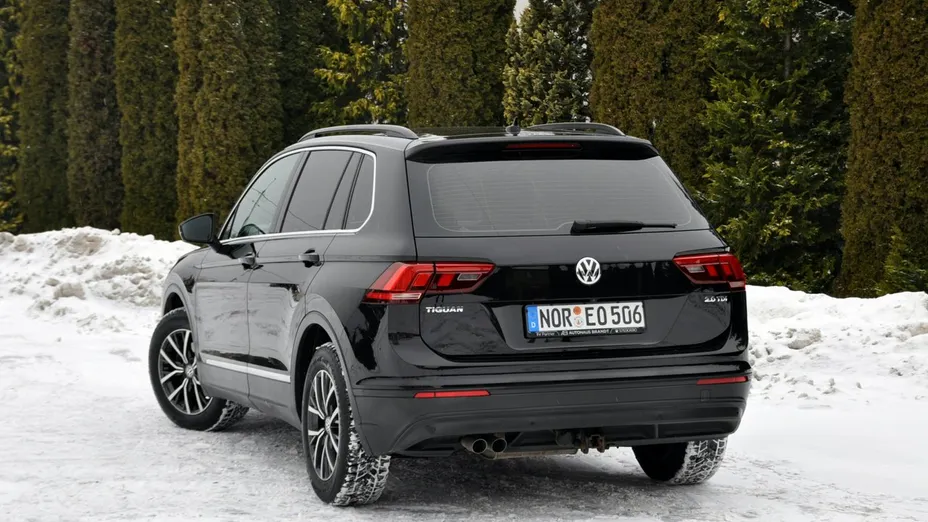 VOLKSWAGEN Tiguan -
