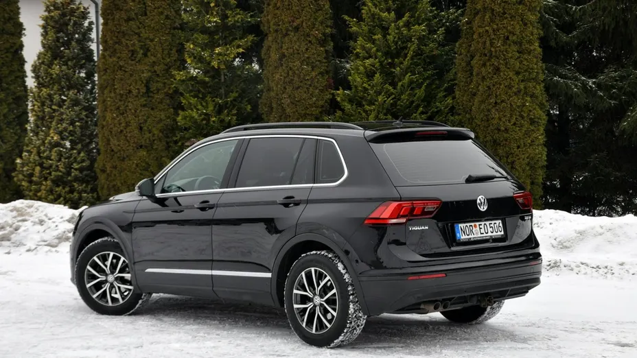 VOLKSWAGEN Tiguan -