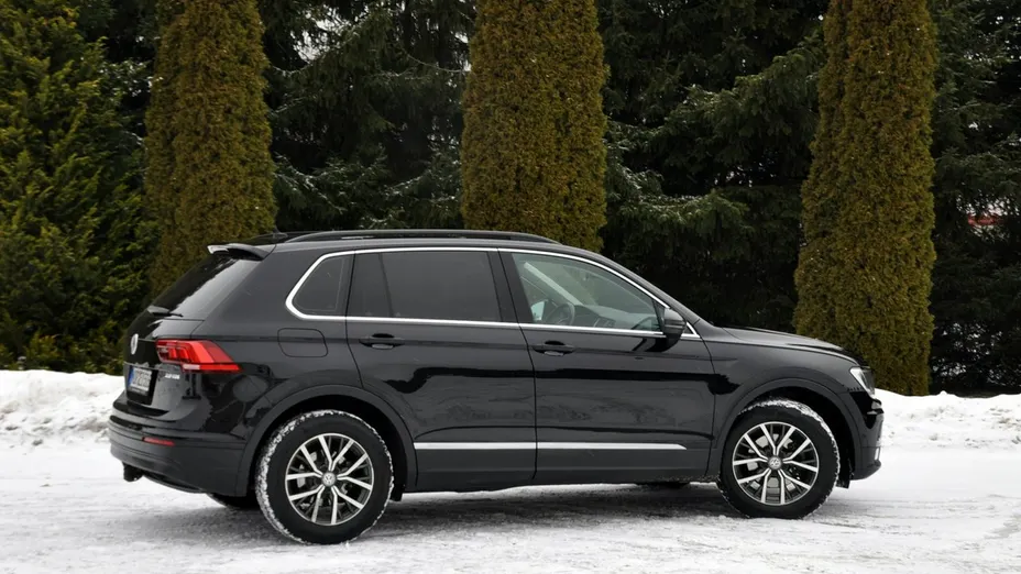 VOLKSWAGEN Tiguan -