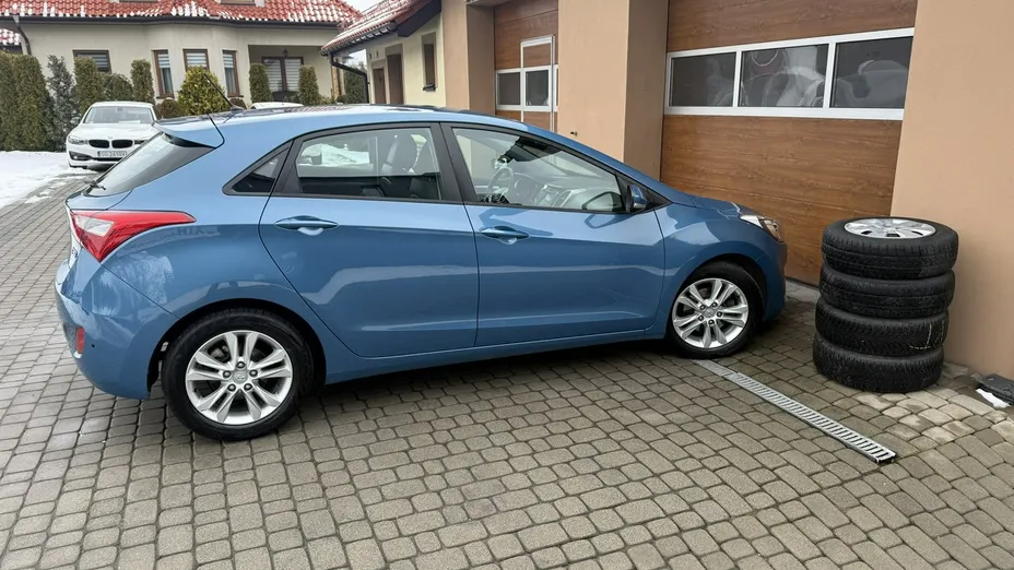 HYUNDAI i30 -