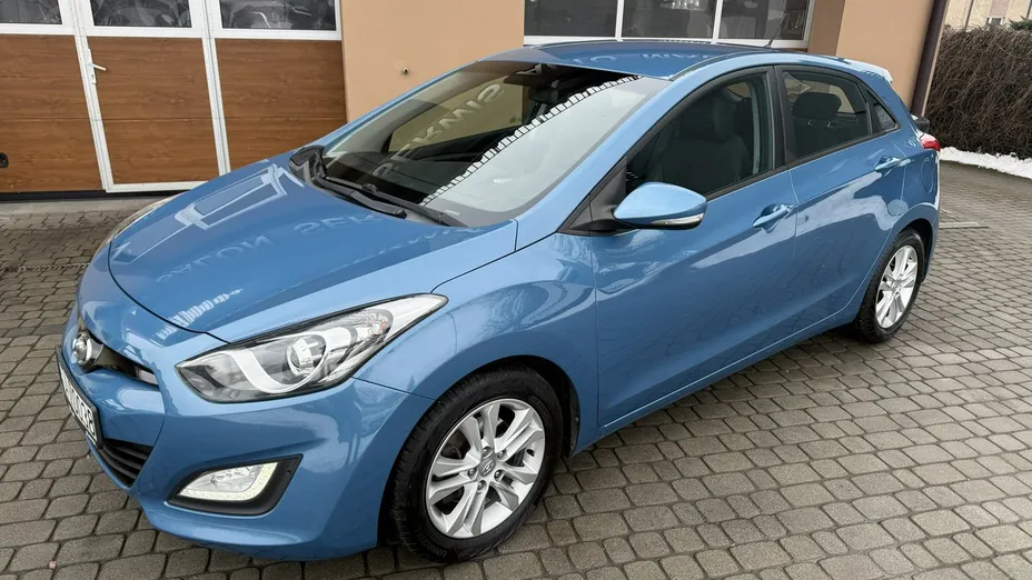 HYUNDAI i30 -