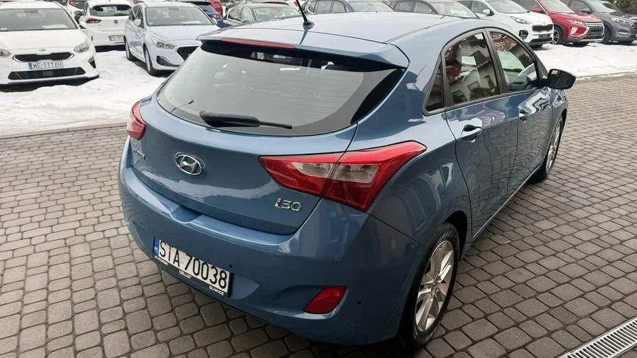 HYUNDAI i30 -
