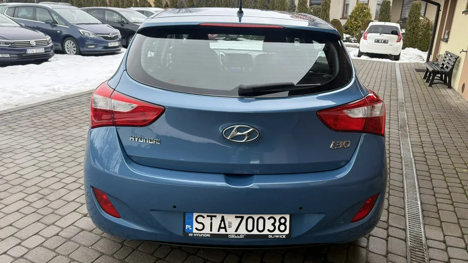 HYUNDAI i30 -