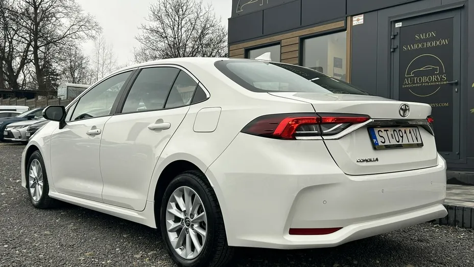 TOYOTA Corolla -