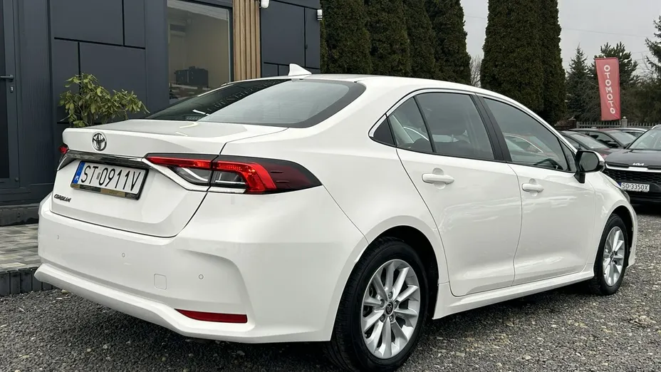 TOYOTA Corolla -