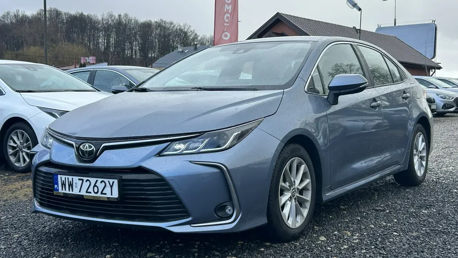 TOYOTA Corolla -