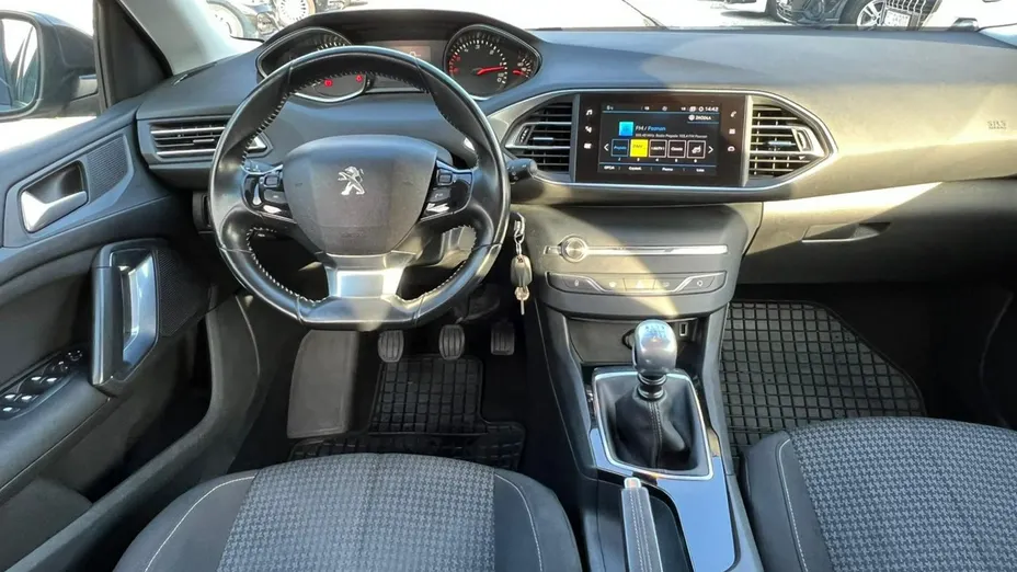 PEUGEOT 308 -