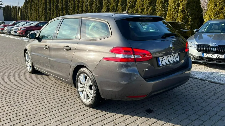 PEUGEOT 308 -