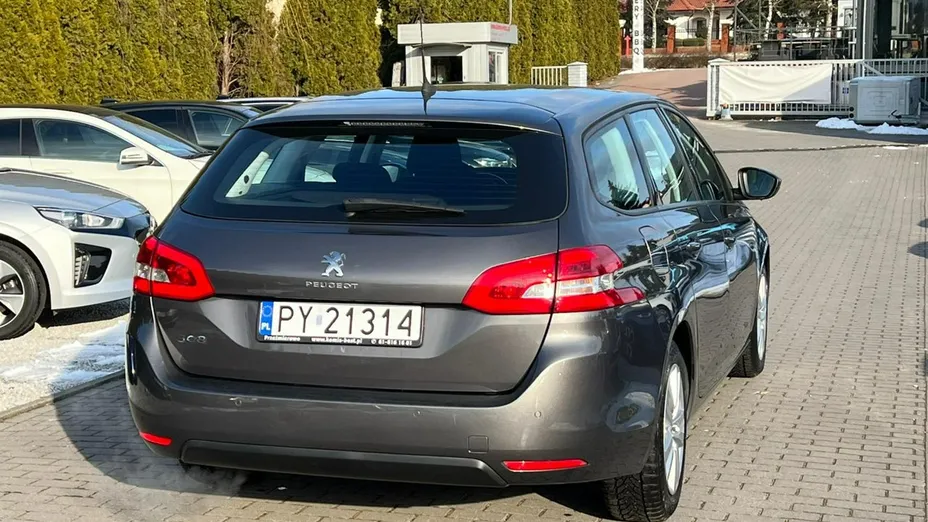 PEUGEOT 308 -