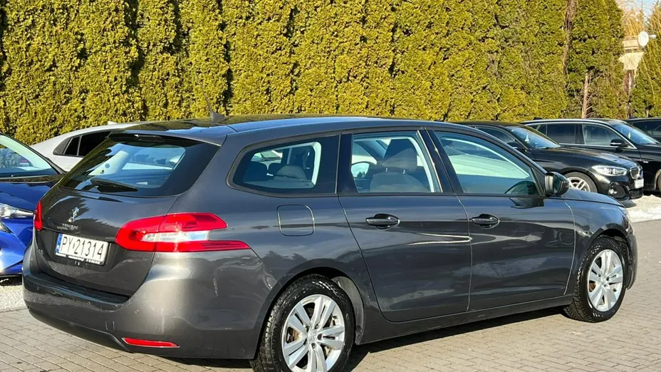 PEUGEOT 308 -