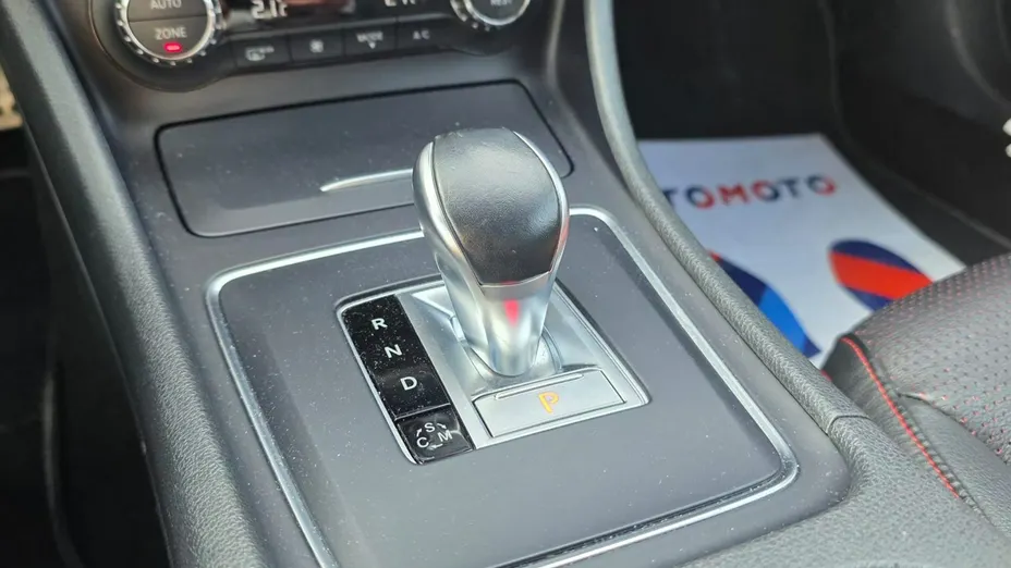 MERCEDES-BENZ CLA -