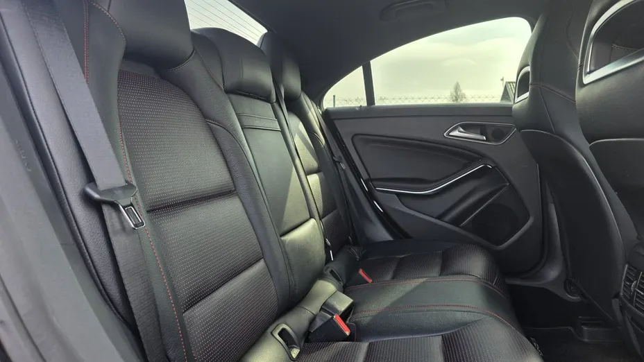 MERCEDES-BENZ CLA -