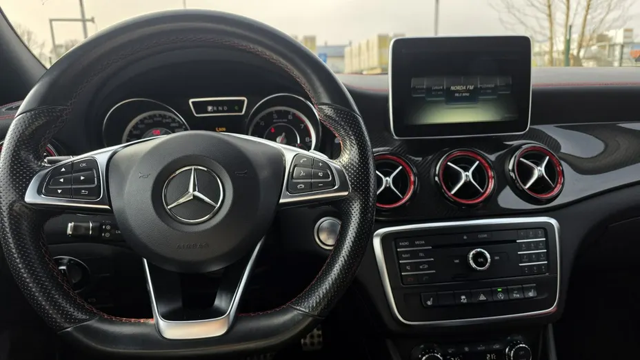 MERCEDES-BENZ CLA -