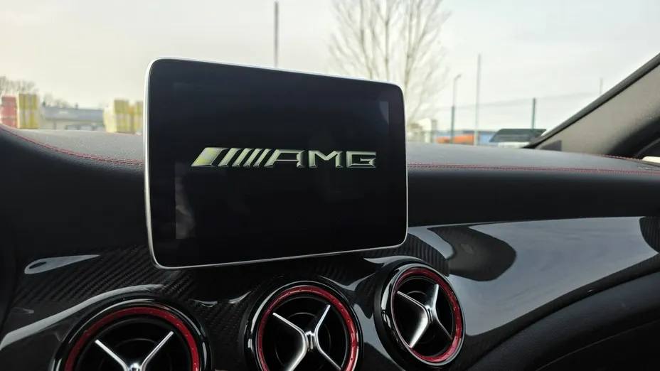 MERCEDES-BENZ CLA -