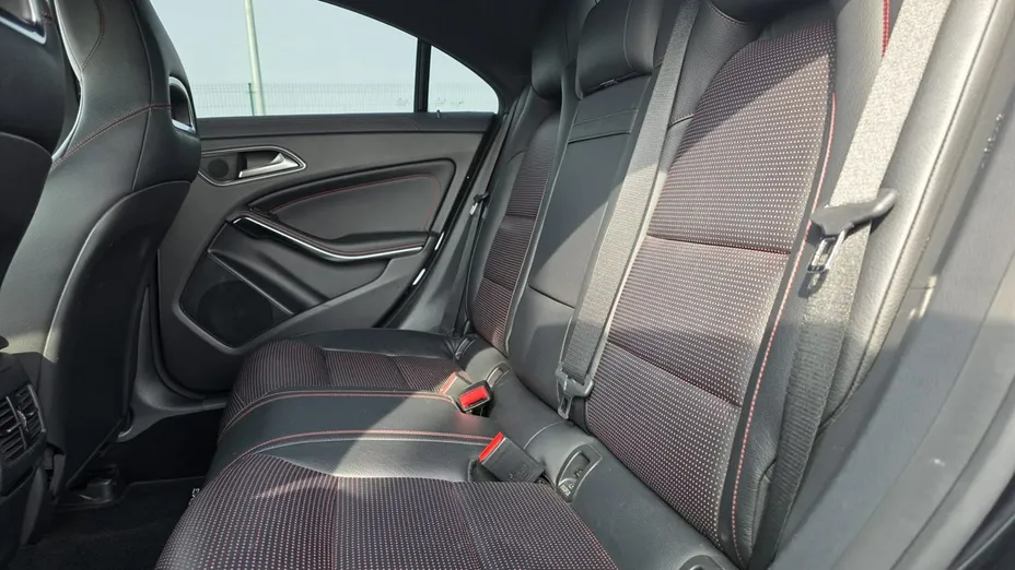 MERCEDES-BENZ CLA -