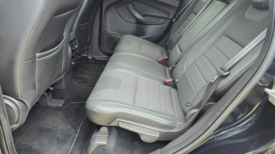 FORD Kuga -