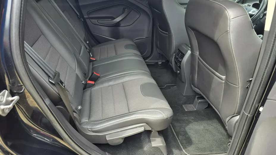 FORD Kuga -