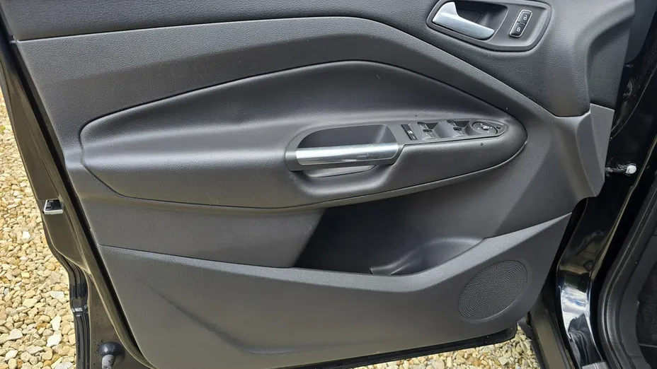 FORD Kuga -