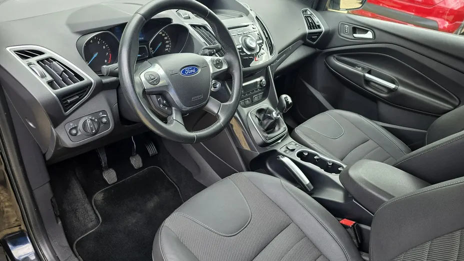 FORD Kuga -