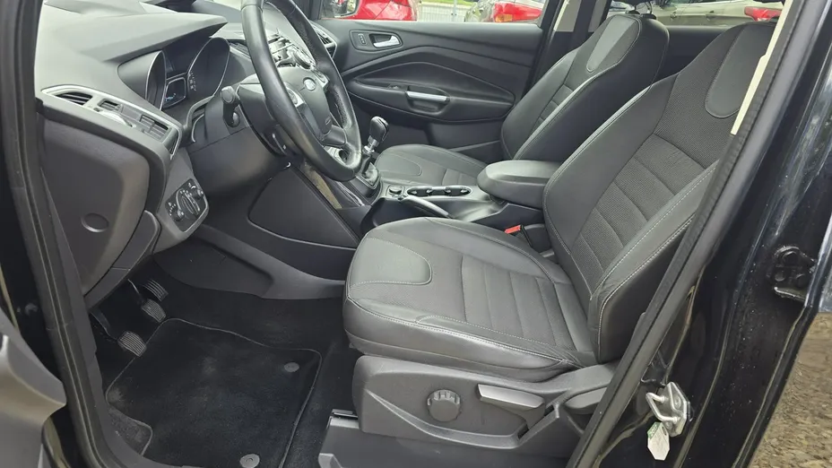 FORD Kuga -