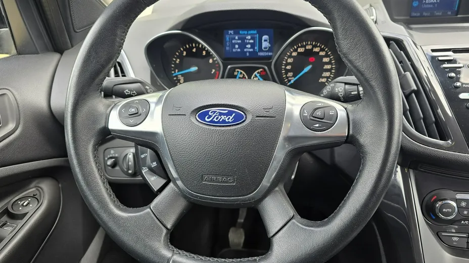 FORD Kuga -