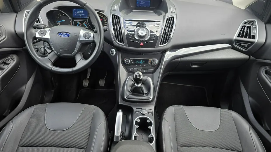 FORD Kuga -