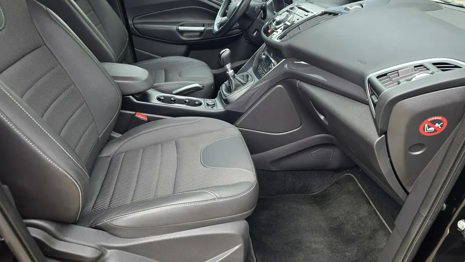 FORD Kuga -